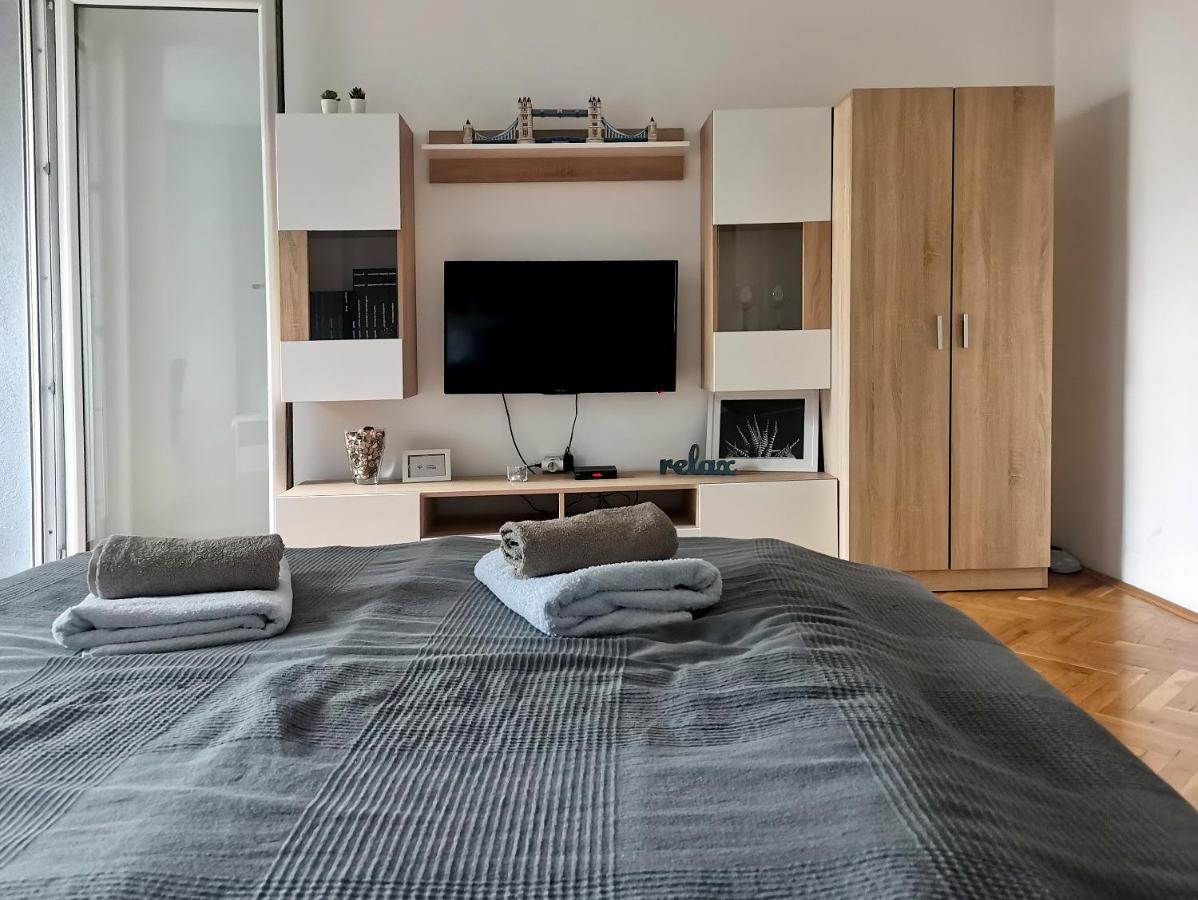 Center Apartment Iva Novi Sad Ngoại thất bức ảnh
