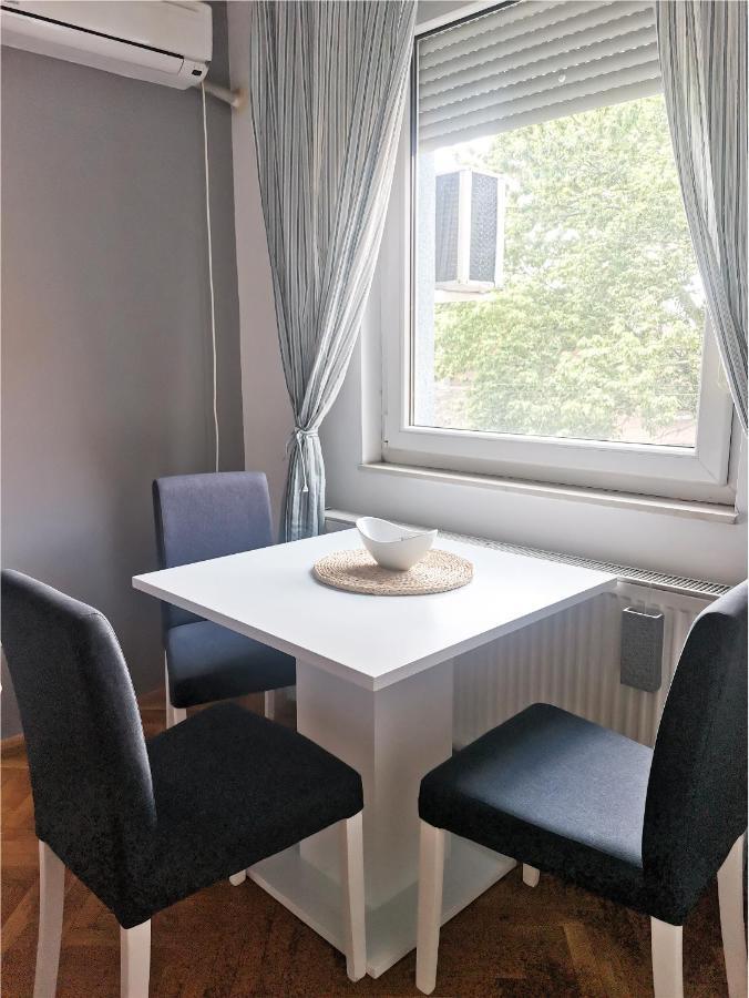 Center Apartment Iva Novi Sad Ngoại thất bức ảnh