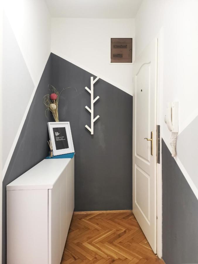 Center Apartment Iva Novi Sad Ngoại thất bức ảnh