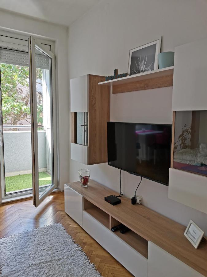 Center Apartment Iva Novi Sad Ngoại thất bức ảnh